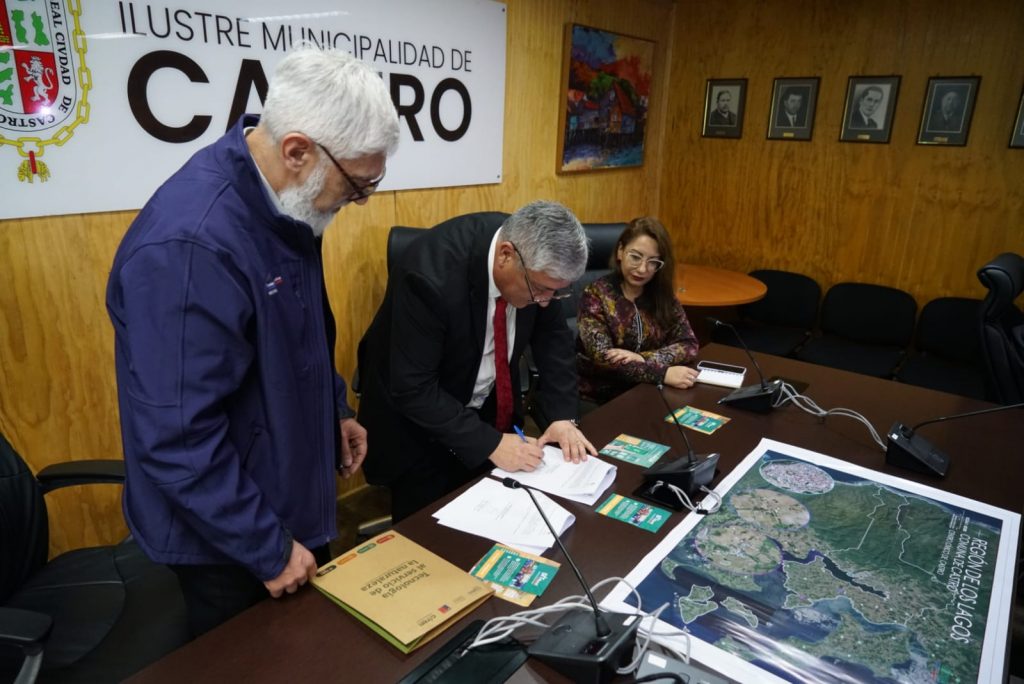 Firma convenio (3)